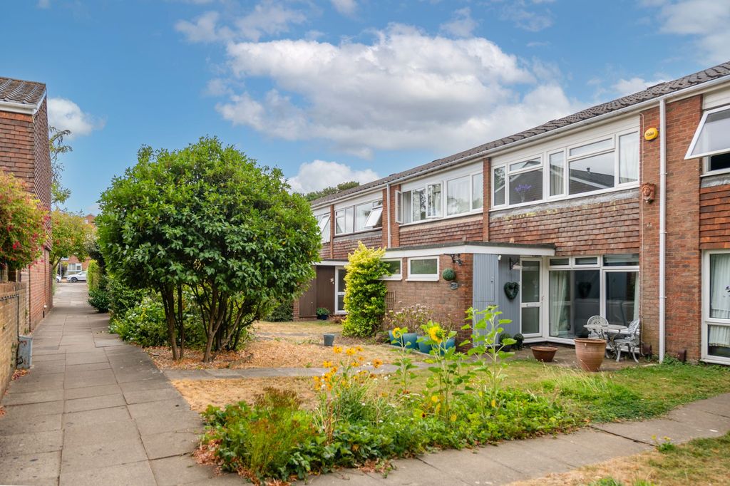 Property photo 1 of 16