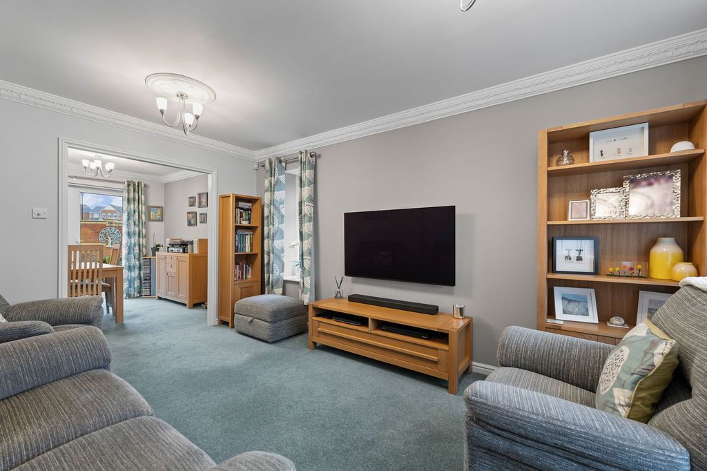 Property photo 2 of 37