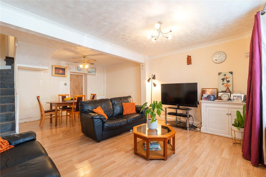 Property photo 2 of 17 Picture No. 19