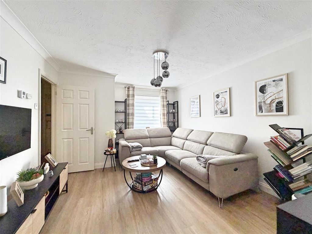 Property photo 3 of 12 Img_0269.Jpg