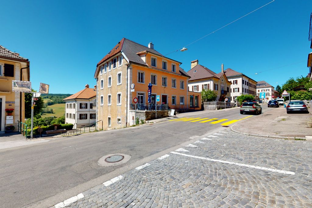 Property photo 3 of 13