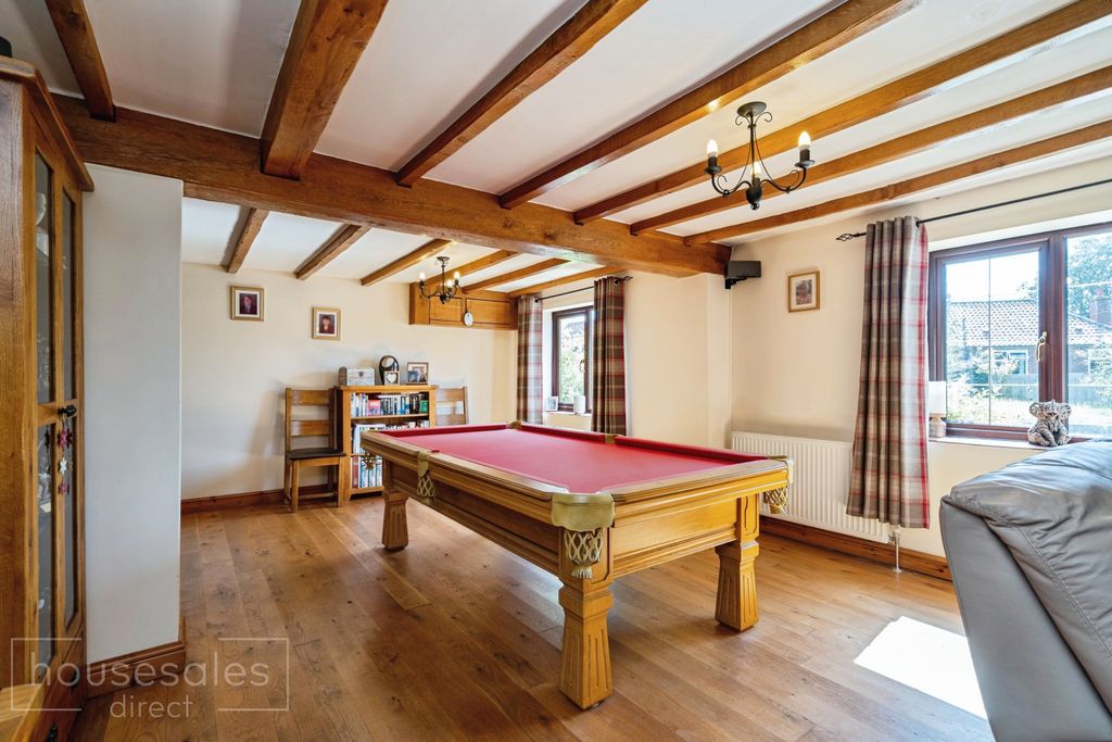 Property photo 2 of 14
