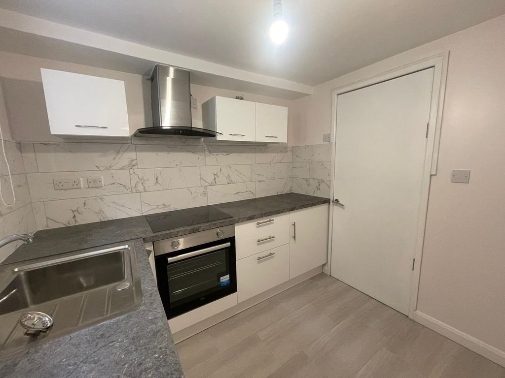 Property photo 2 of 18 Front