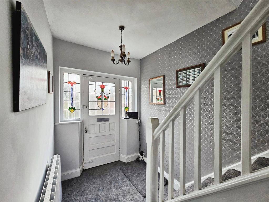 Property photo 2 of 40 d488150F-20251118_143613.Jpg