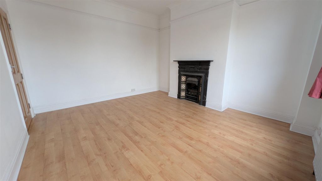 Property photo 3 of 10 Living Room