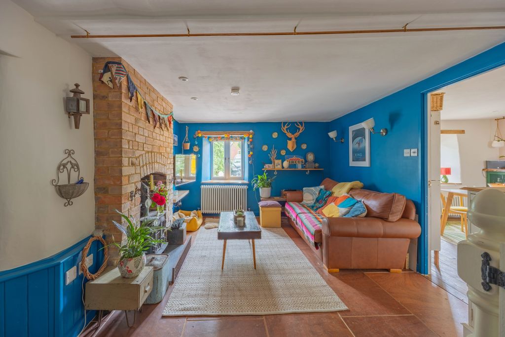 Property photo 2 of 20 Ewemove Taunton Berher (2)