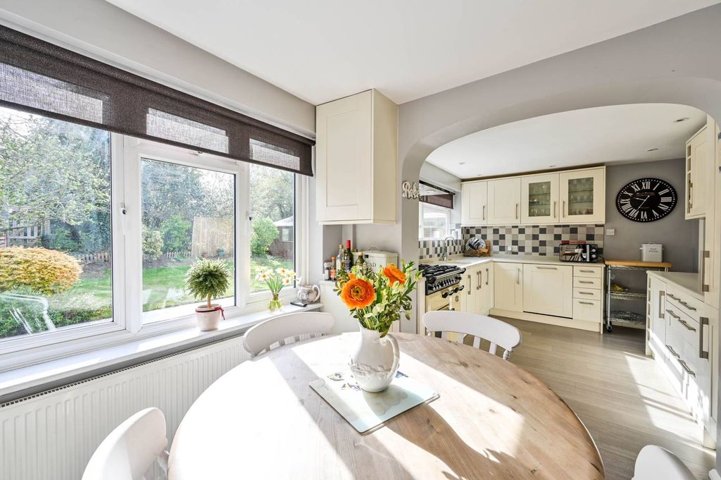 Property photo 1 of 22