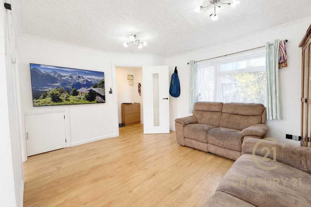 Property photo 3 of 13