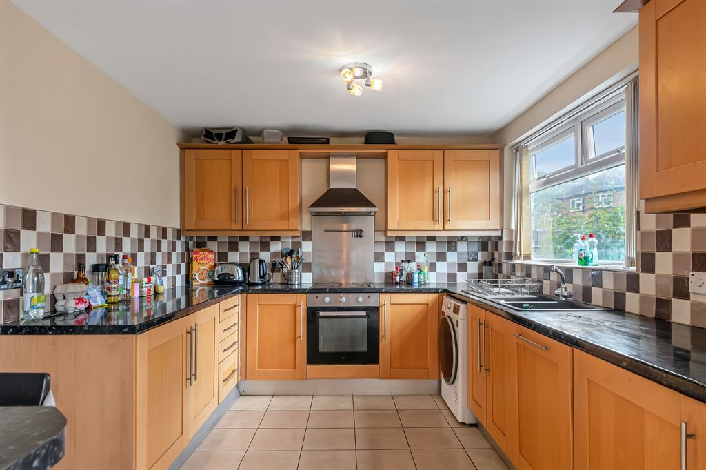 Property photo 2 of 14