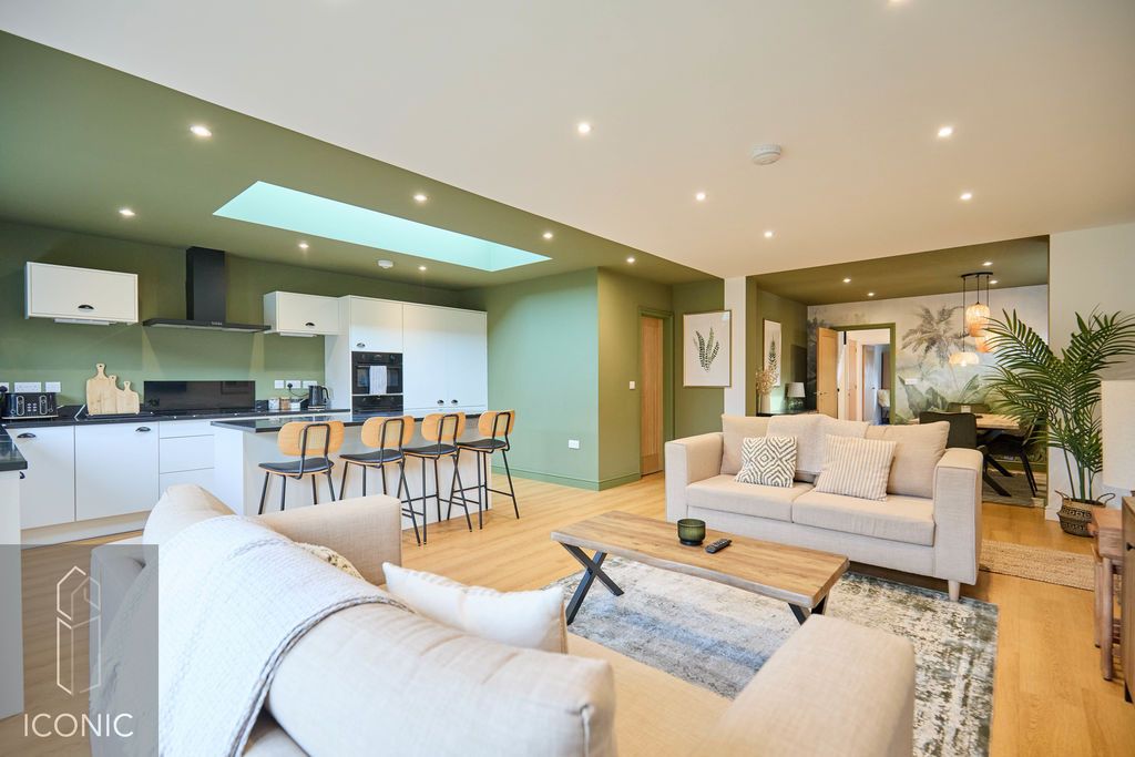 Property photo 2 of 38 Photo 14