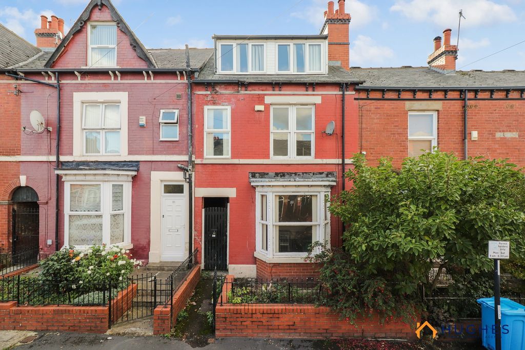 Property photo 1 of 17