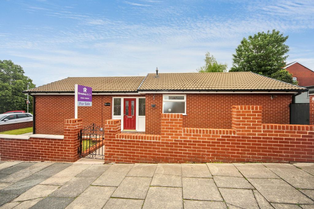 Property photo 1 of 20