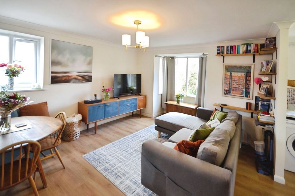 Property photo 1 of 9 Pbox-Img.Jpg