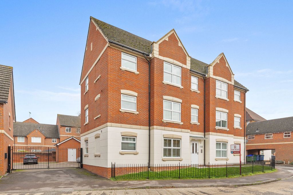 Property photo 1 of 12