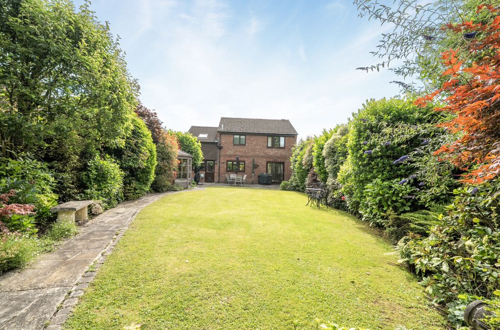 Property photo 1 of 13 1479439-5-6A310c4...