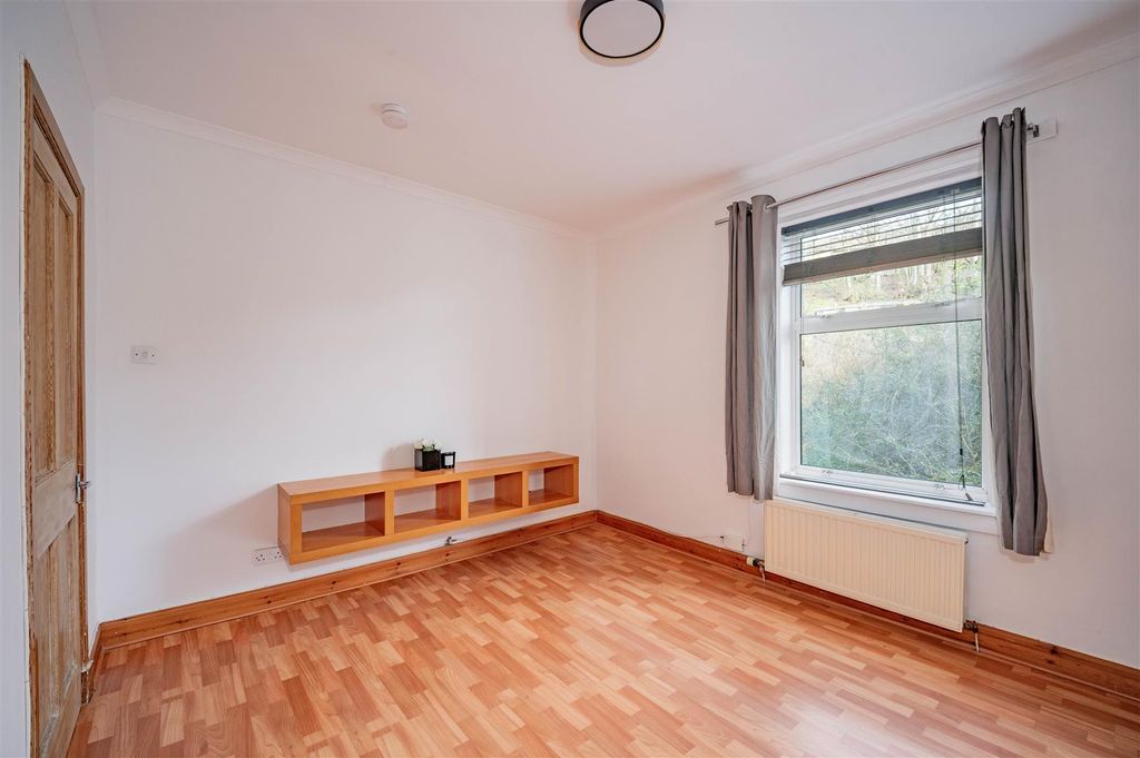 Property photo 3 of 13 1R 45 Scott Street Dundee-10.Jpg