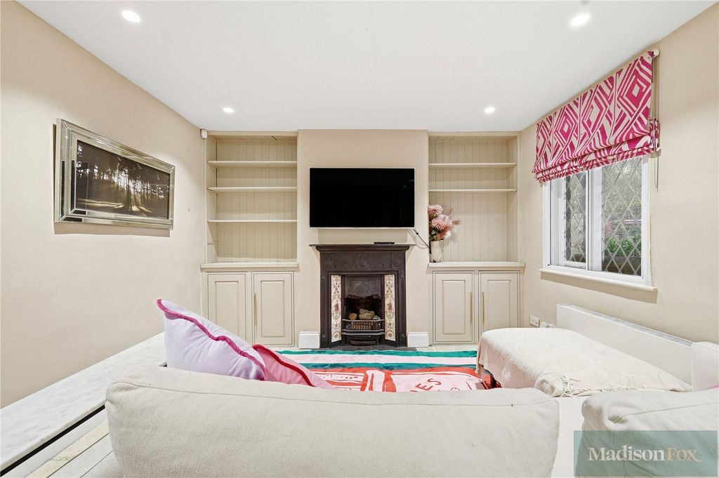 Property photo 3 of 19 Picture No. 20