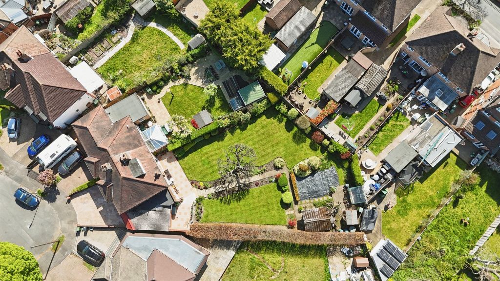 Additional image 26 of 4 bed semi-detached house for saleMortimer Crescent, Worcester Park KT4