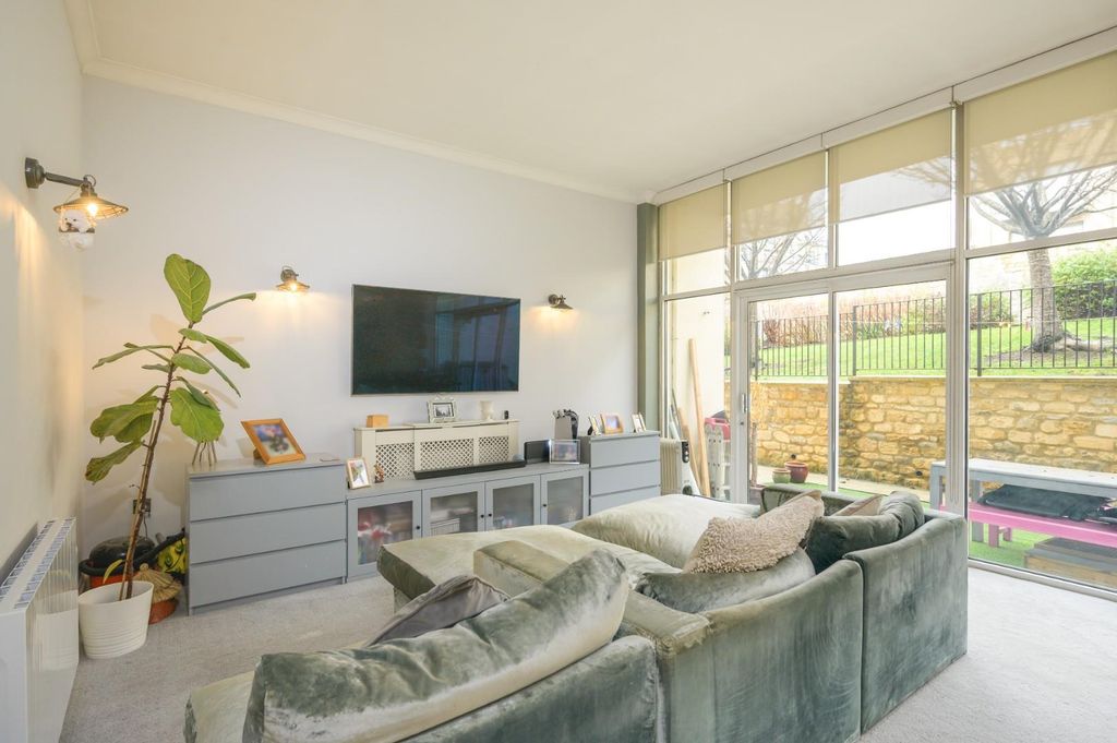 Property photo 3 of 18 Living Room.Jpg