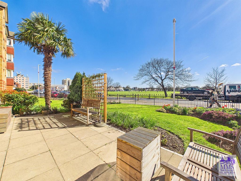 Property photo 3 of 12 Cam04098G0-Pr0185-Still013.Jpg