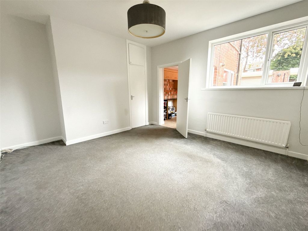 Property photo 3 of 10 Lounge