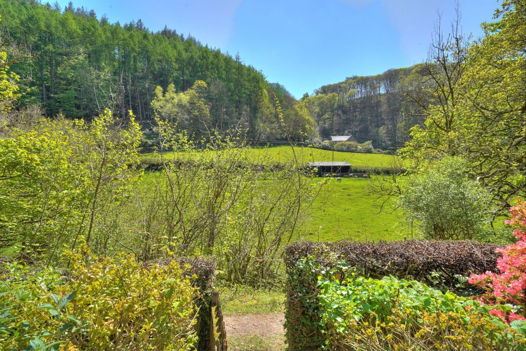 Property photo 3 of 21