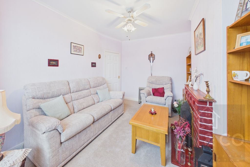 Property photo 3 of 12