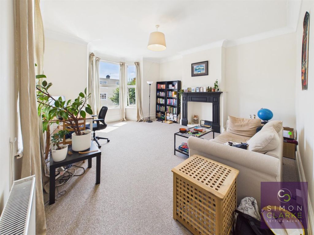 Property photo 1 of 8 Cam05425G0-Pr0143-Still009.Jpg