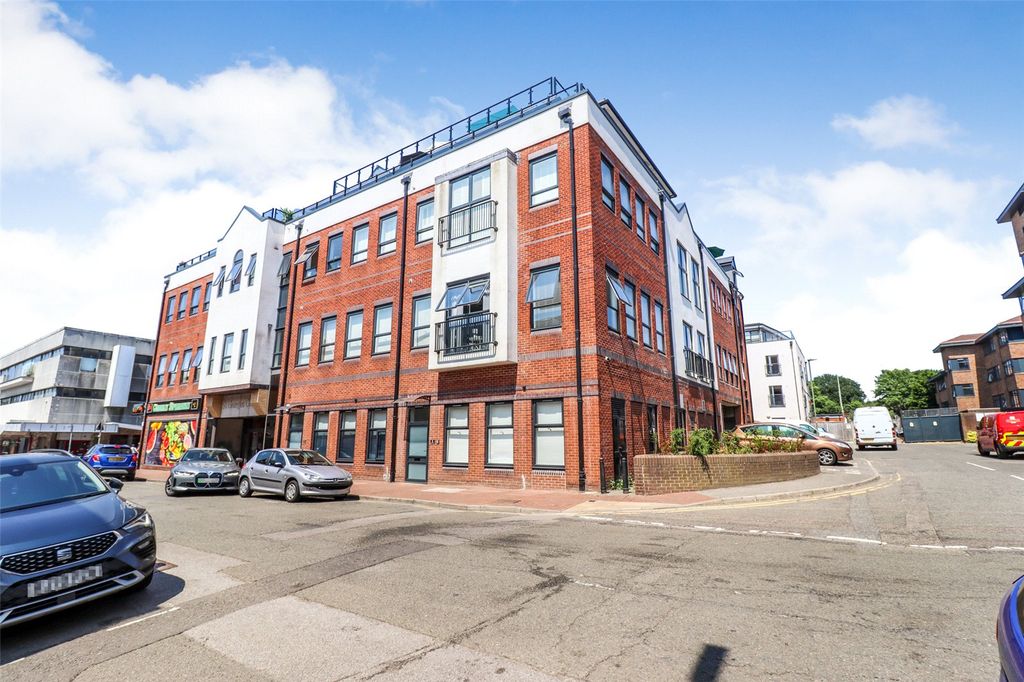 Property photo 1 of 17 Picture No. 12