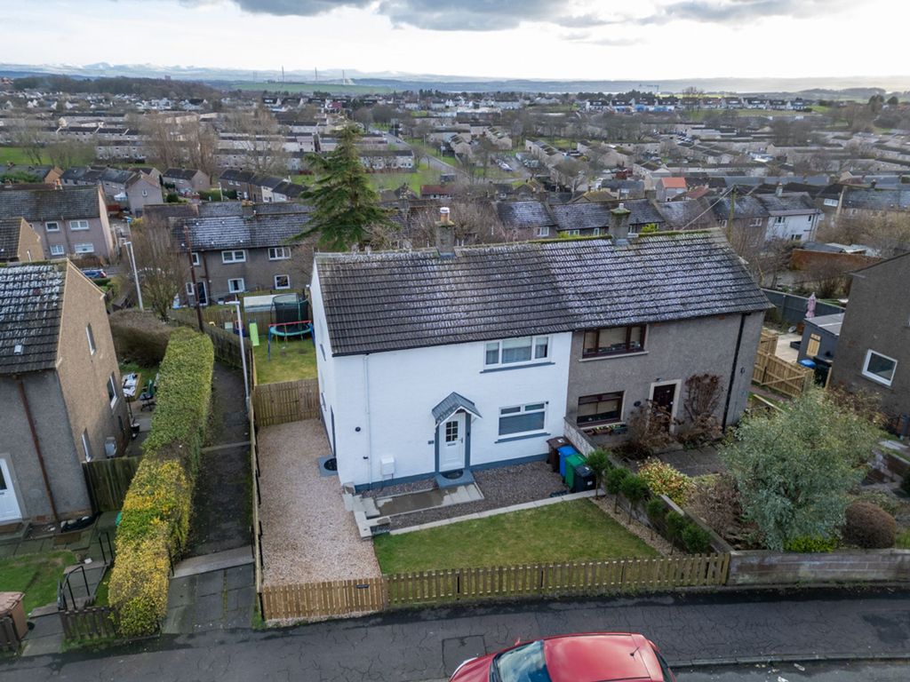 Property photo 2 of 34