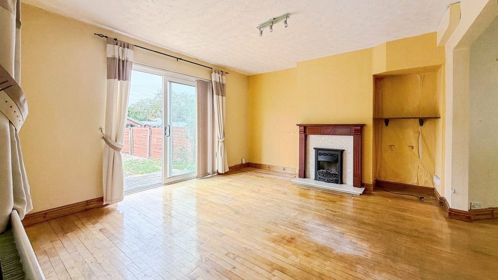 Property photo 3 of 19 Pbox-Img.Jpg
