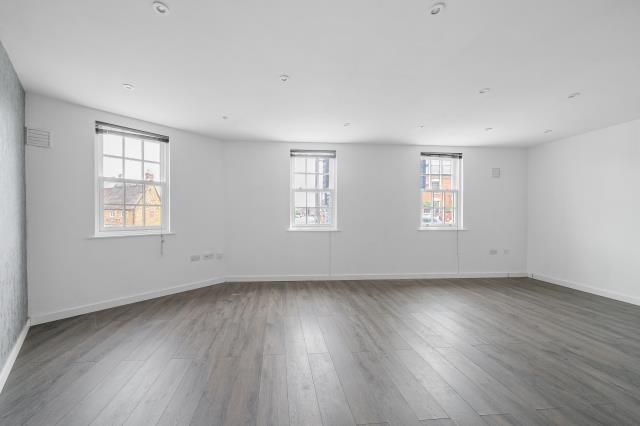 Property photo 3 of 21 Internal