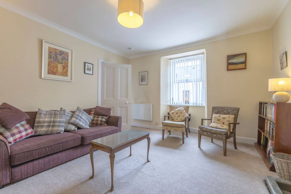 Property photo 2 of 34