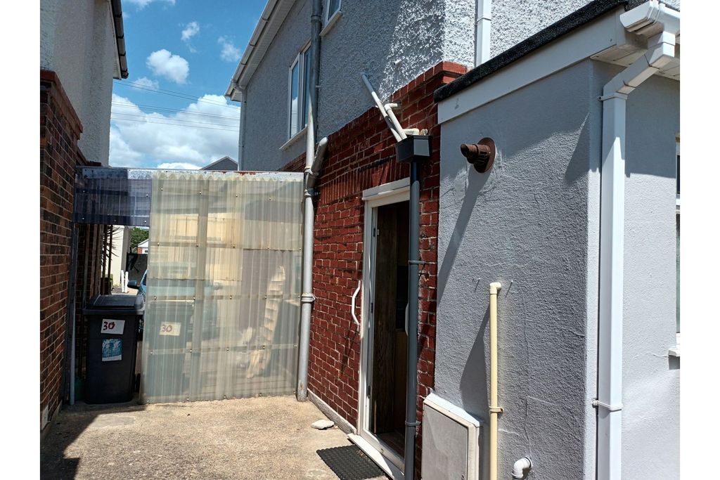 Property photo 3 of 29