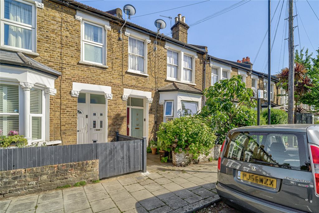 Property photo 2 of 12 Picture No. 15