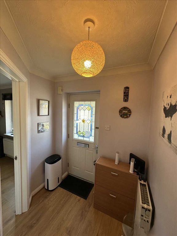 Property photo 2 of 18 Ground Floor