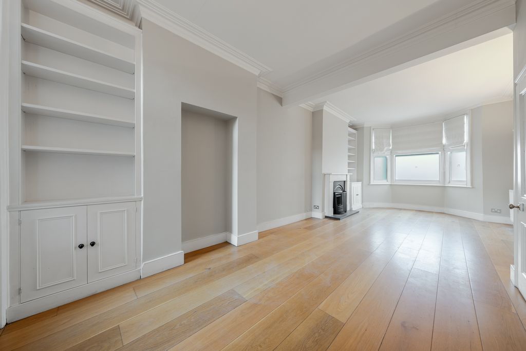 Property photo 1 of 15 Back Reception