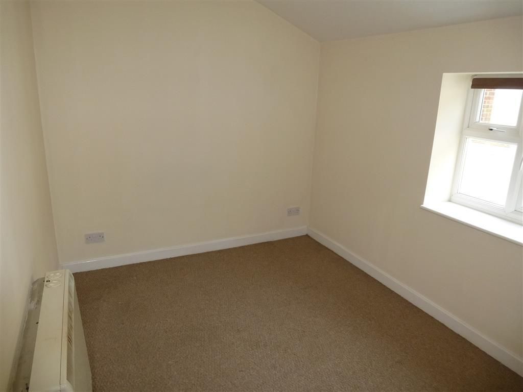 Property photo 3 of 6 Bedroom 1