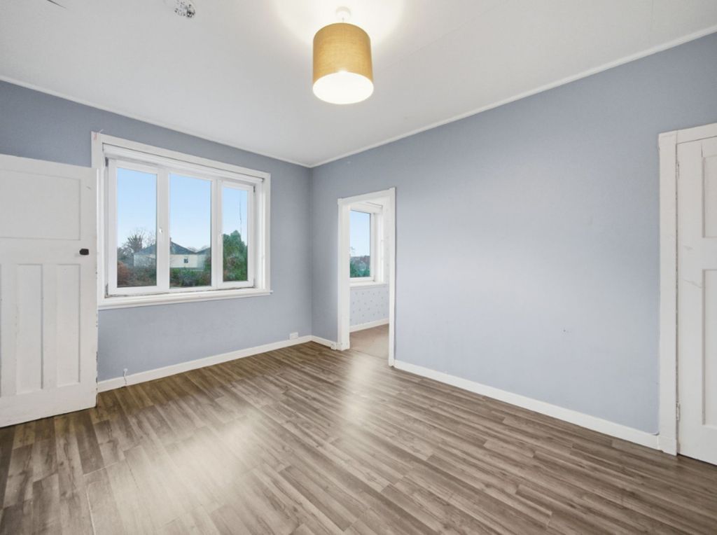 Property photo 3 of 15 Picture 3