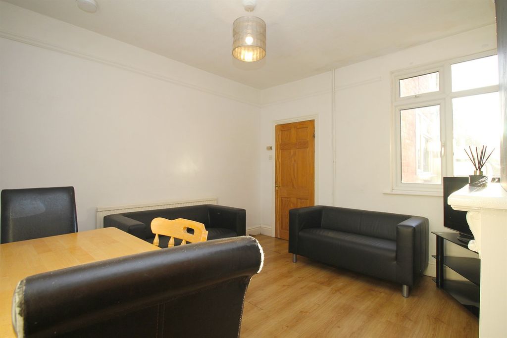 Property photo 3 of 23 Dining Room