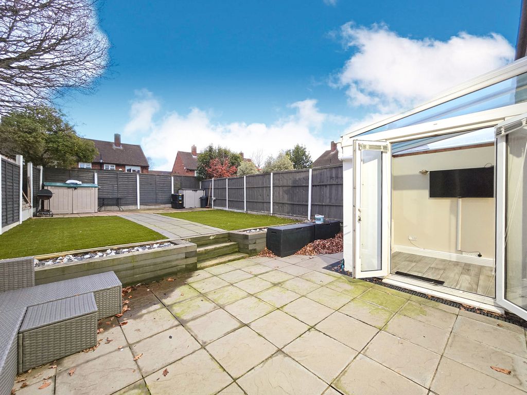Property photo 1 of 19 Indoor &amp; Outdoor Living