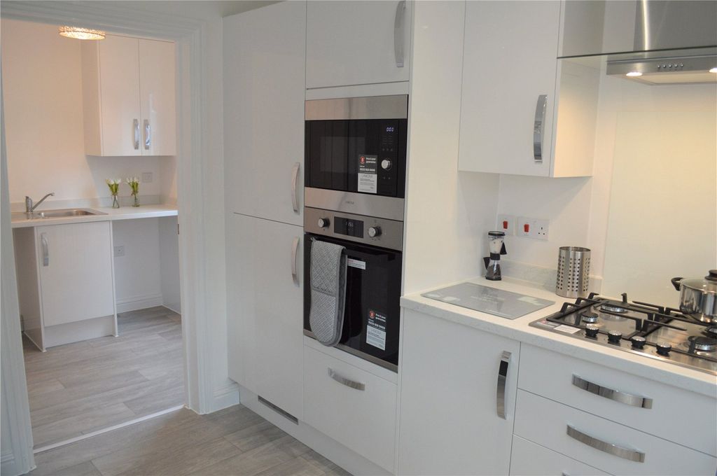 Property photo 3 of 7 Showhome Kitchen