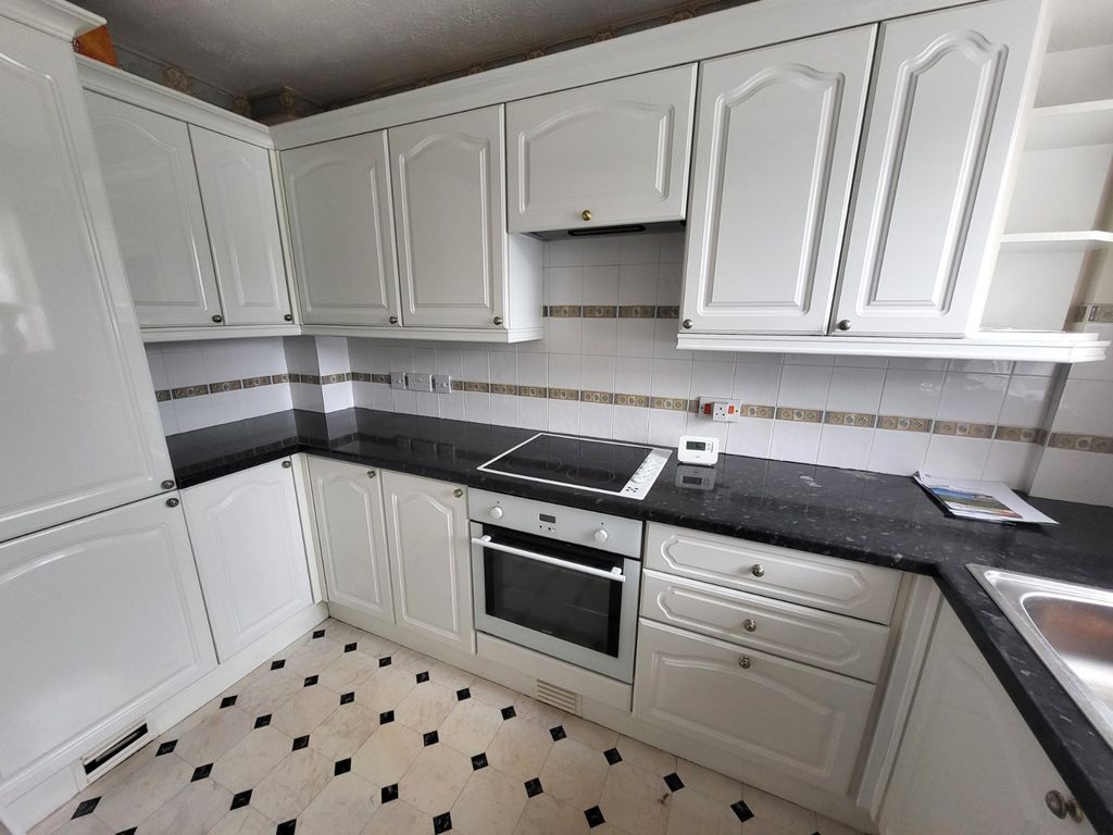 Property photo 3 of 10 Picture No. 06