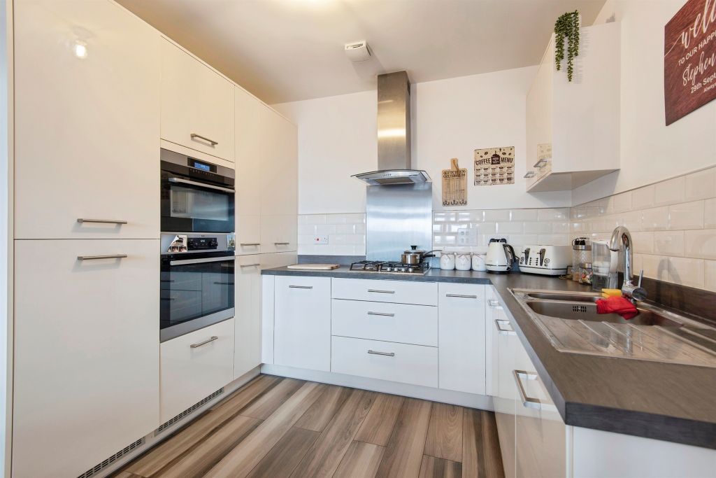 Property photo 2 of 16