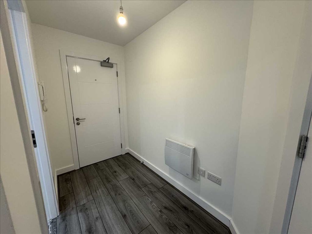 Property photo 2 of 6 Entrance Hall