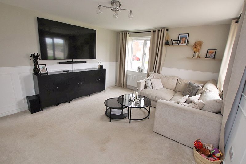 Property photo 2 of 13 Lounge