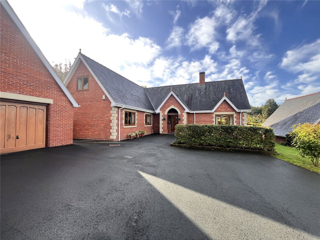 Property photo 1 of 29 Picture No. 34