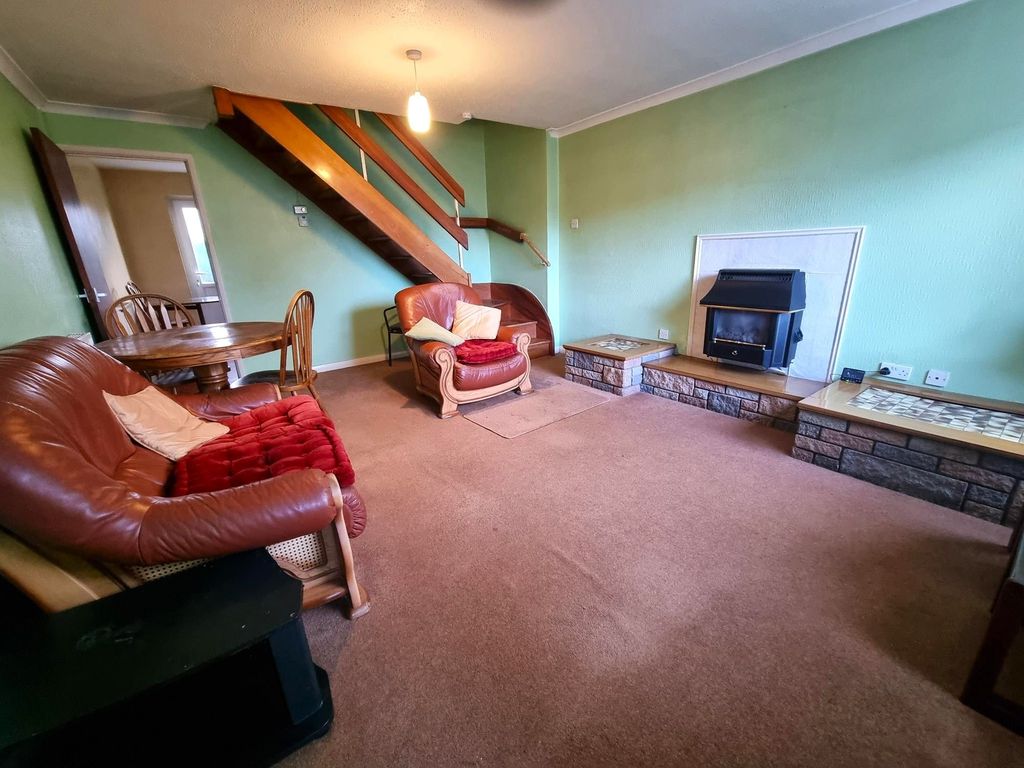 Property photo 2 of 14 Lounge