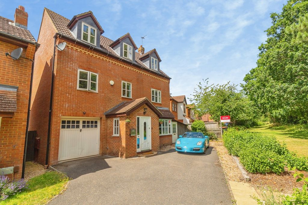 Property photo 1 of 24 Pbox-Img.Jpg