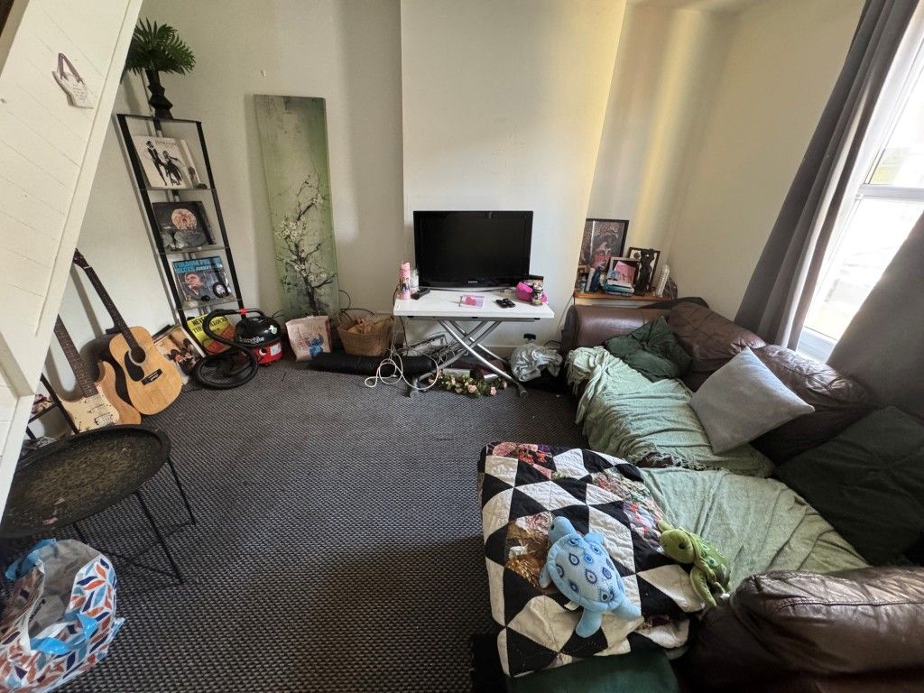 Property photo 3 of 8 Living Room